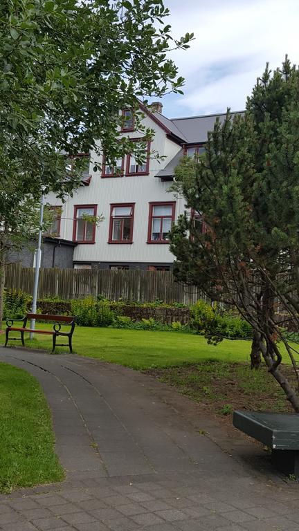 Central Guesthouse Рейкьявик Экстерьер фото