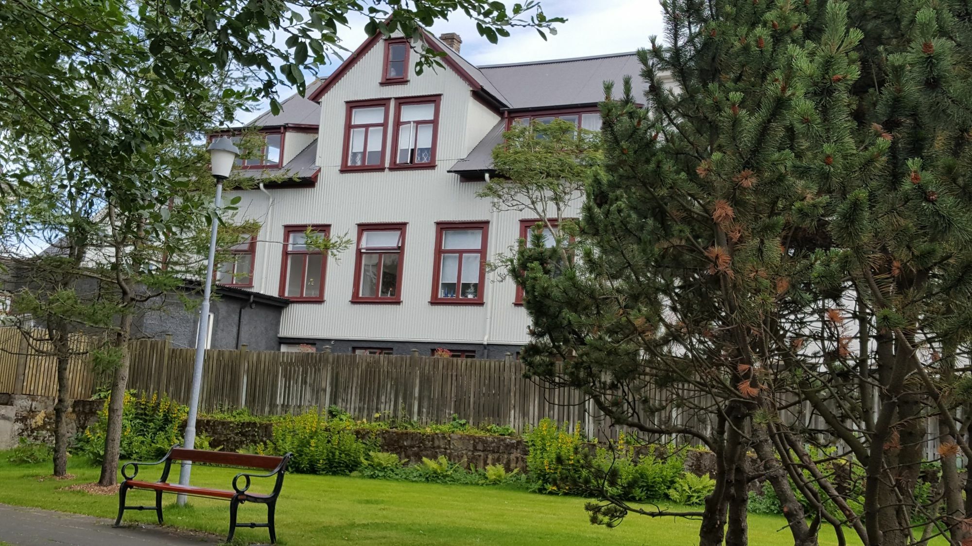 Central Guesthouse Рейкьявик Экстерьер фото